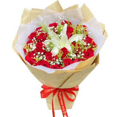 贵港19朵红玫瑰1支百合，永恒之美