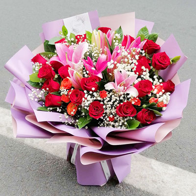 贵港22朵红玫瑰百合，心永远属于了你
